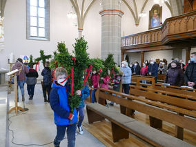 Palmsontag in St. Crescentius - Beginn der Heiligen Woche (Foto: Karl-Franz Thiede)